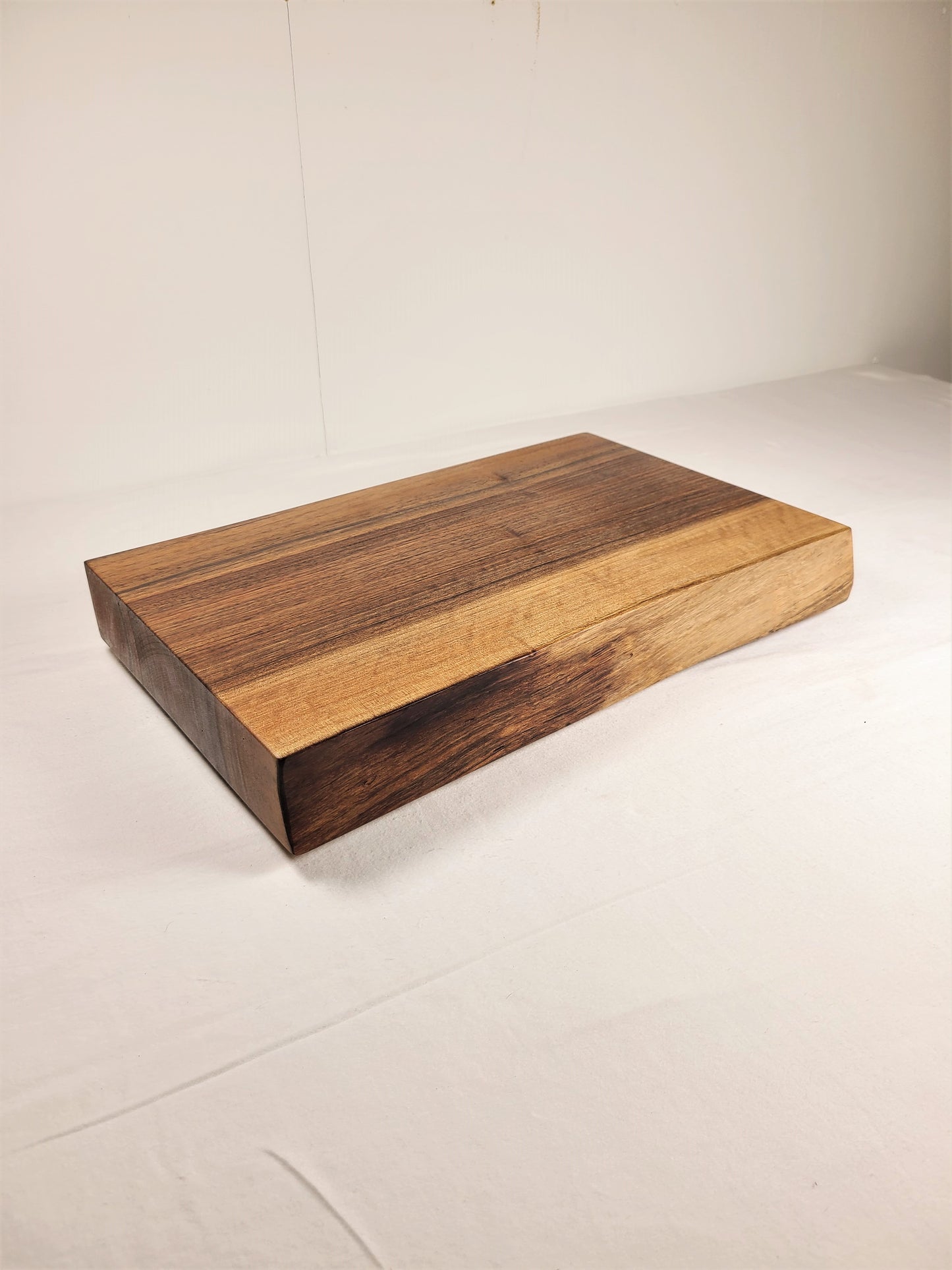 thick walnut cutting board