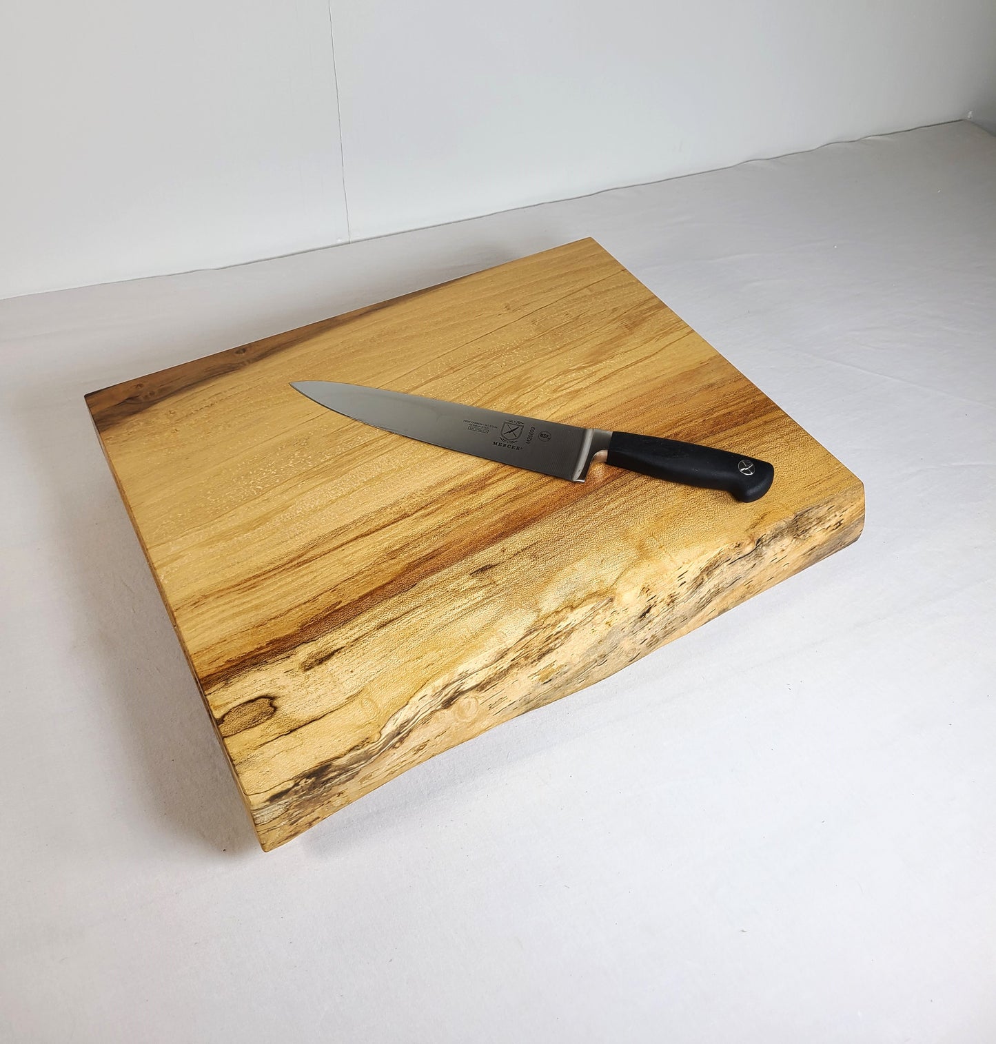 LIVE EDGE MAPLE CUTTING BOARD / FLAT TOP SERIES