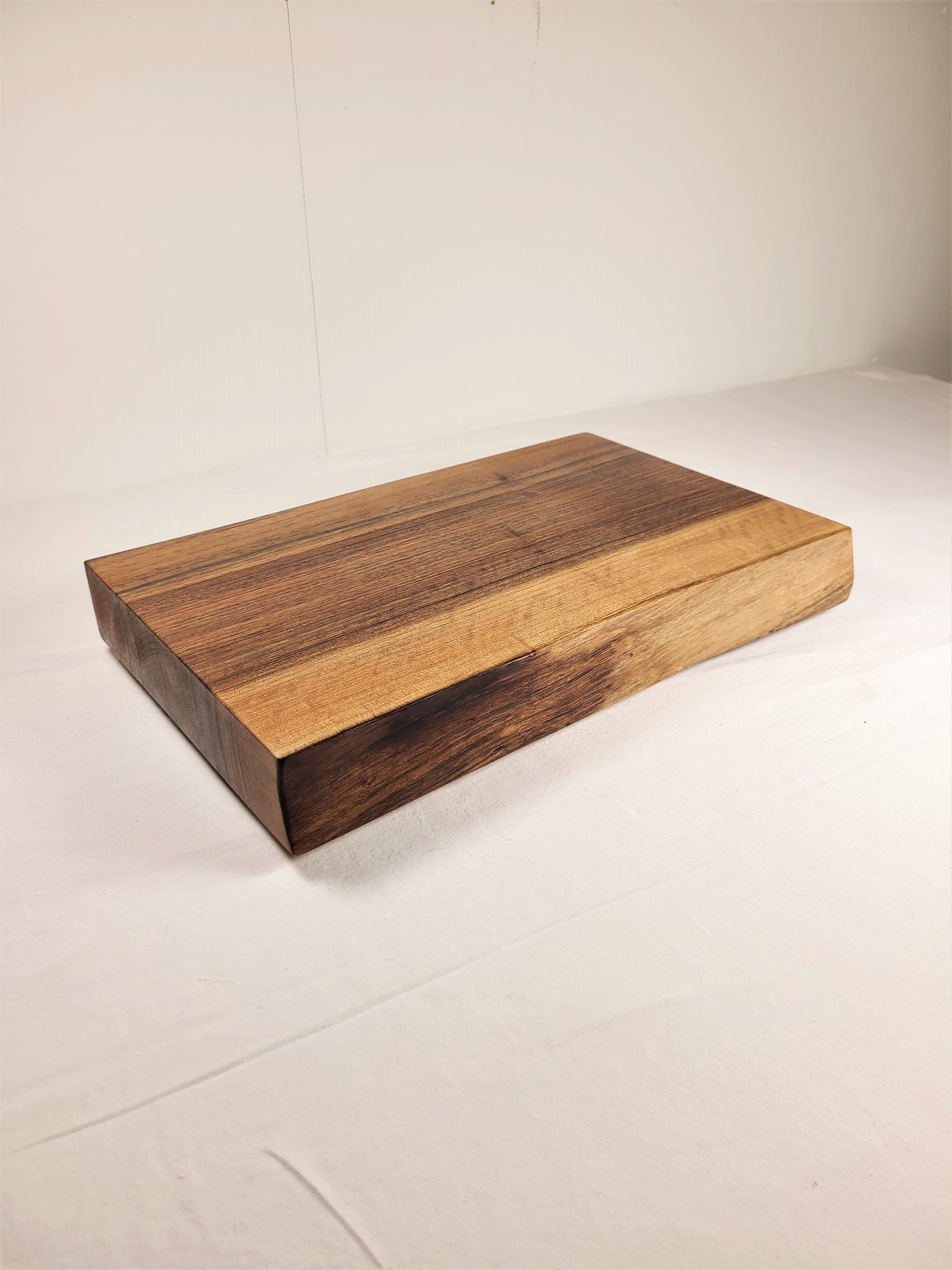 thick walnut cutting board