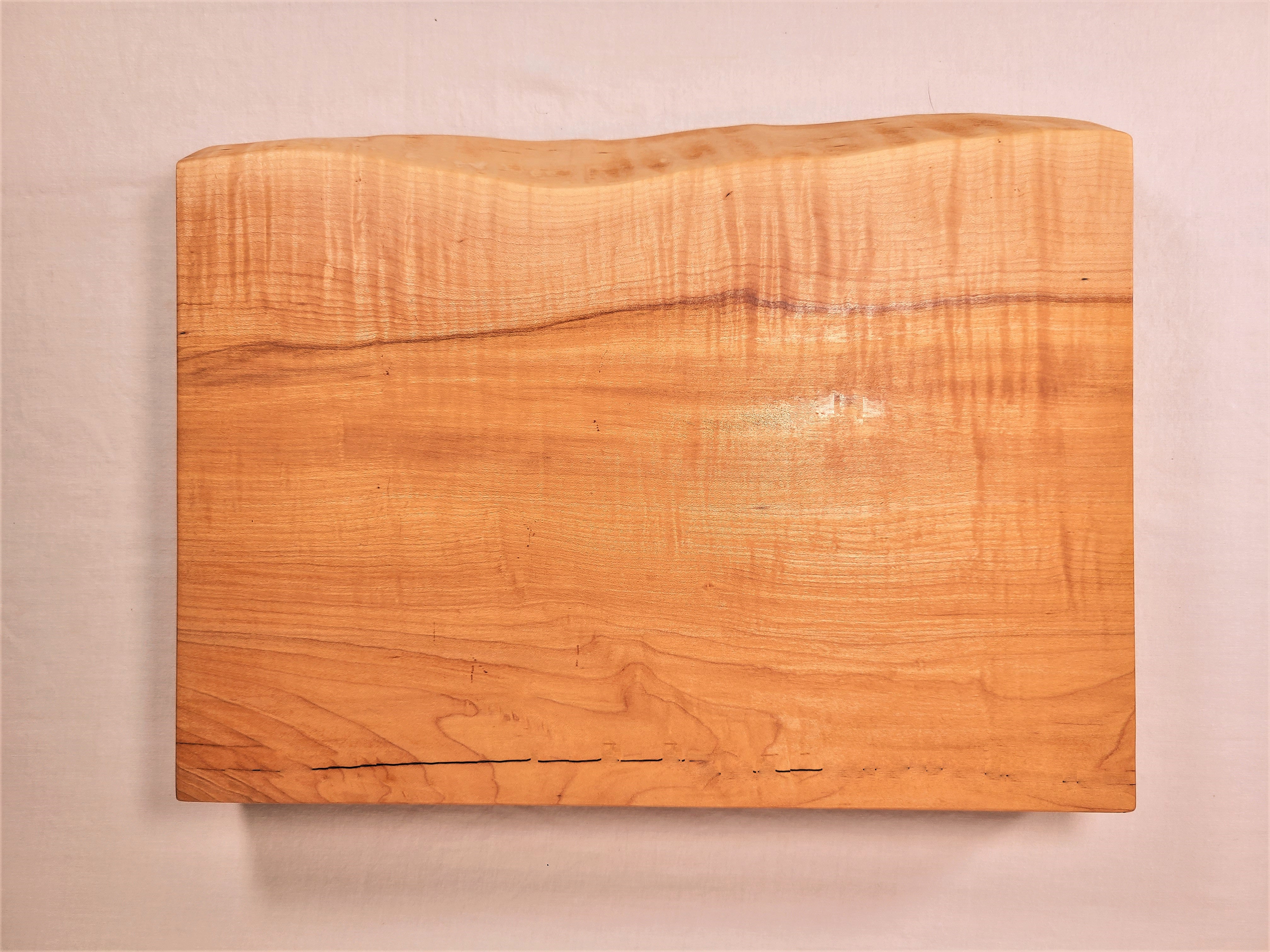 Hard Maple Live Edge Cutting Board / 2" single-plank (Classic Series)