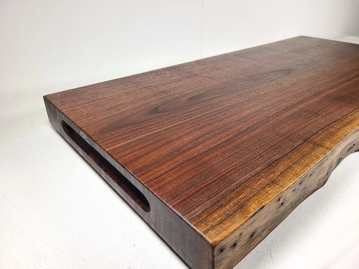 FLAT_TOP_LIVE_EDGE_WALNUT_CUTTING_BOARD_2 - Zim Boards