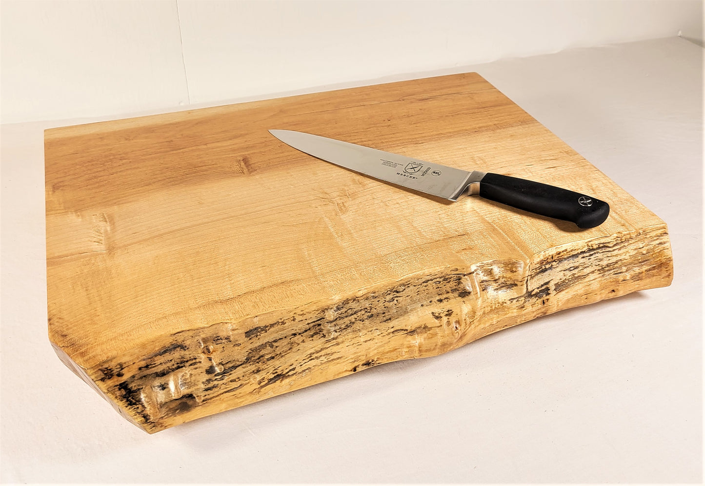 HARD_MAPLE_LIVE_EDGE_CUTTING_BOARD_B-CLASSIC-M-LE-20_16_2_2 - Zim Boards