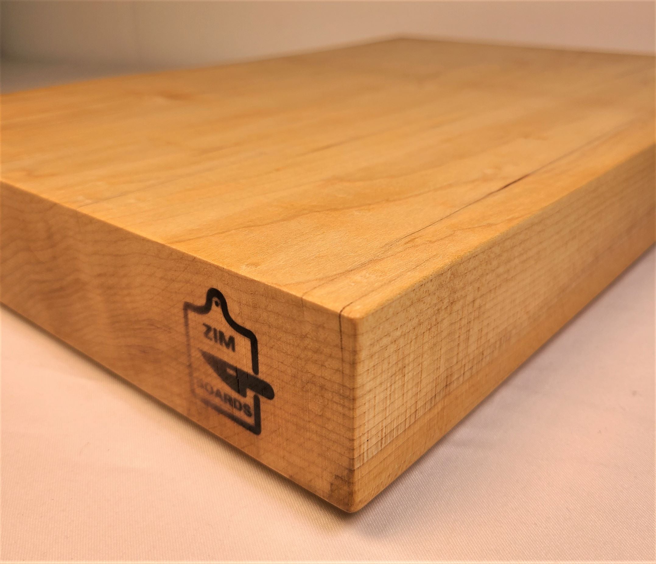 Hard Maple Live Edge Cutting Board / 2" Single-Plank Board Thickness (Classic Series)