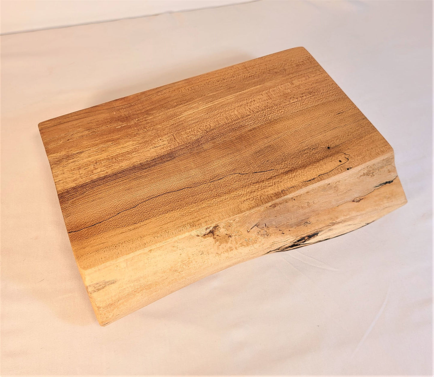 LIVE EDGE MAPLE CUTTING BOARD / CLASSIC SERIES