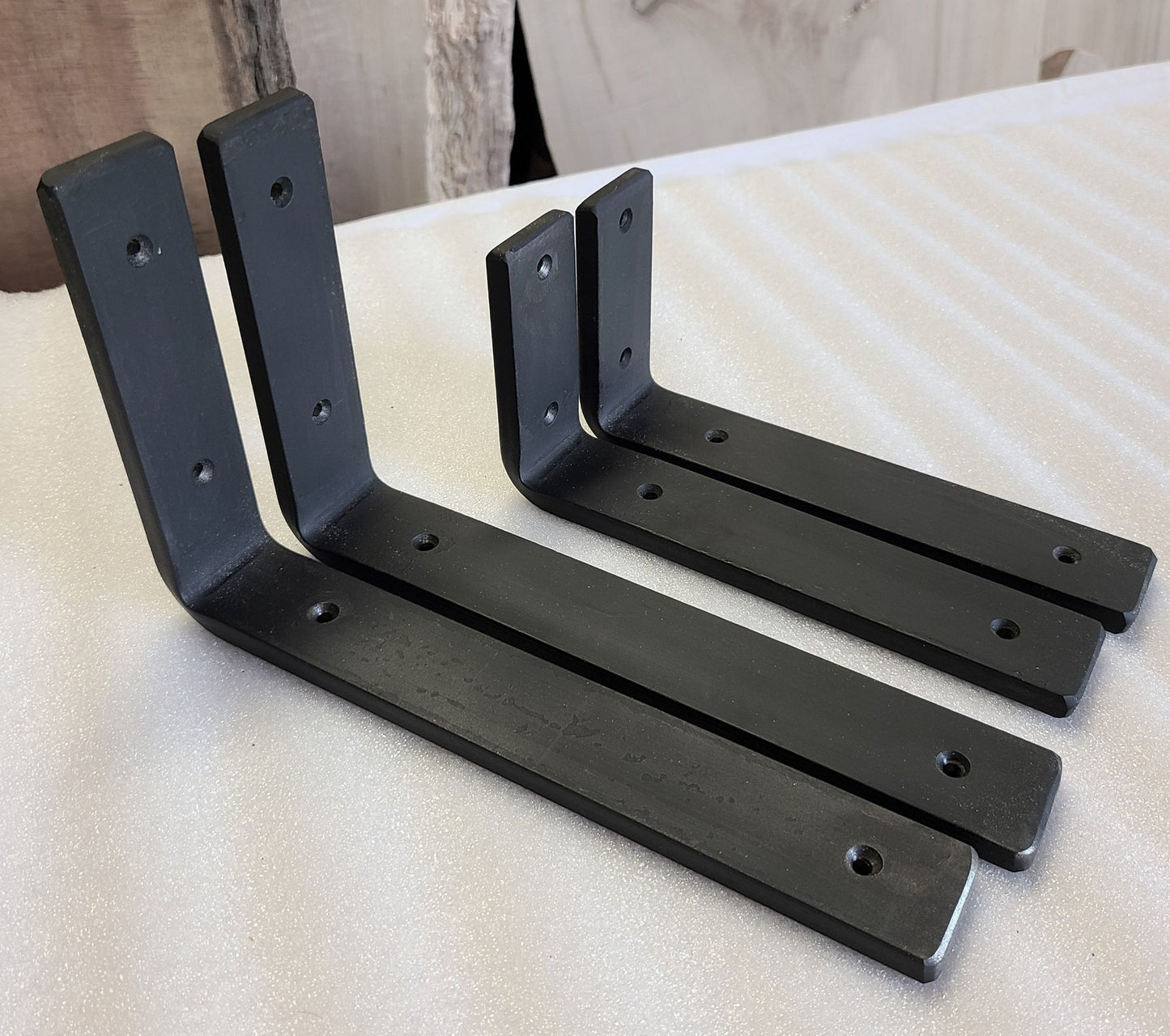 Steel EL Shelf Bracket