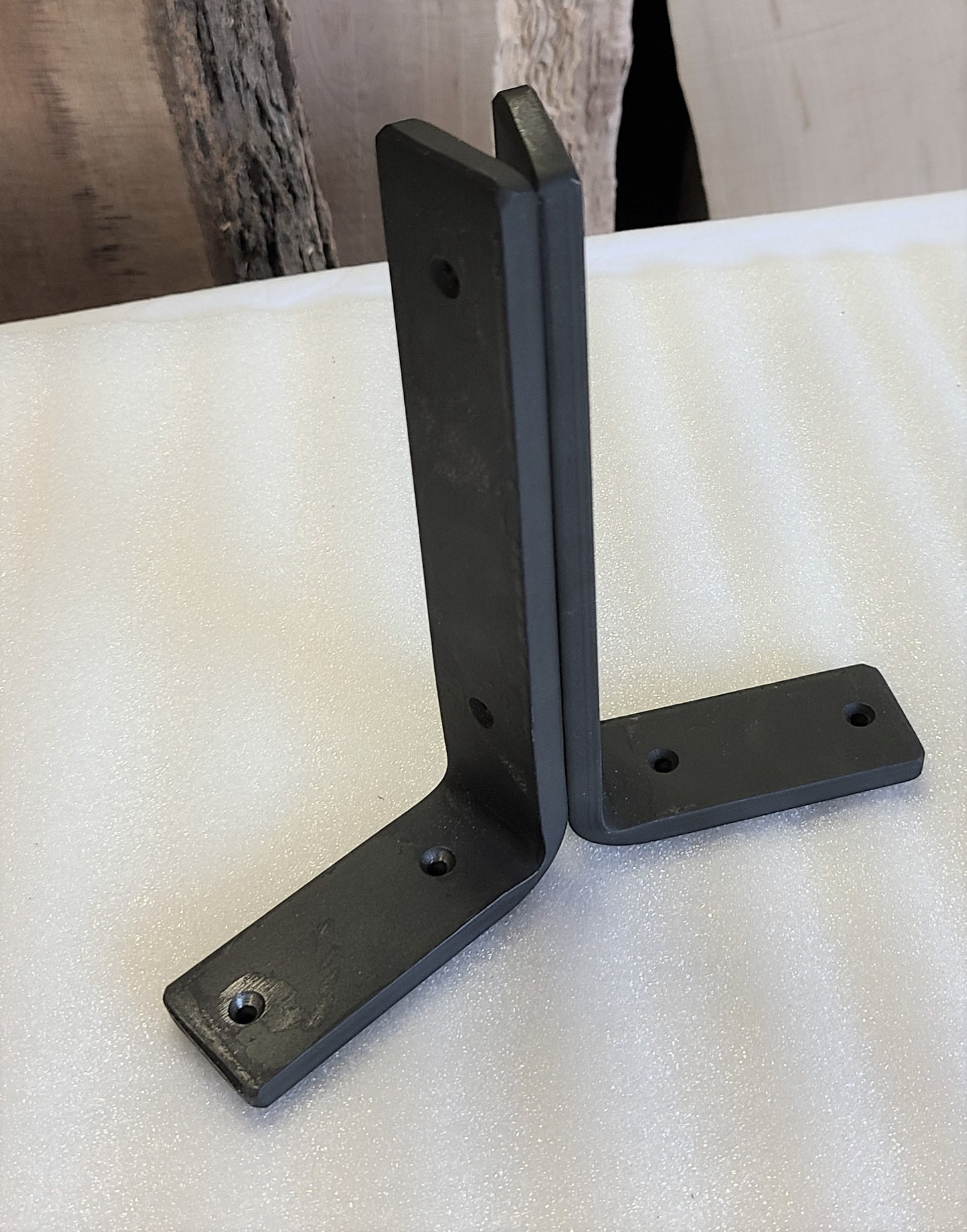 Steel EL Shelf Bracket