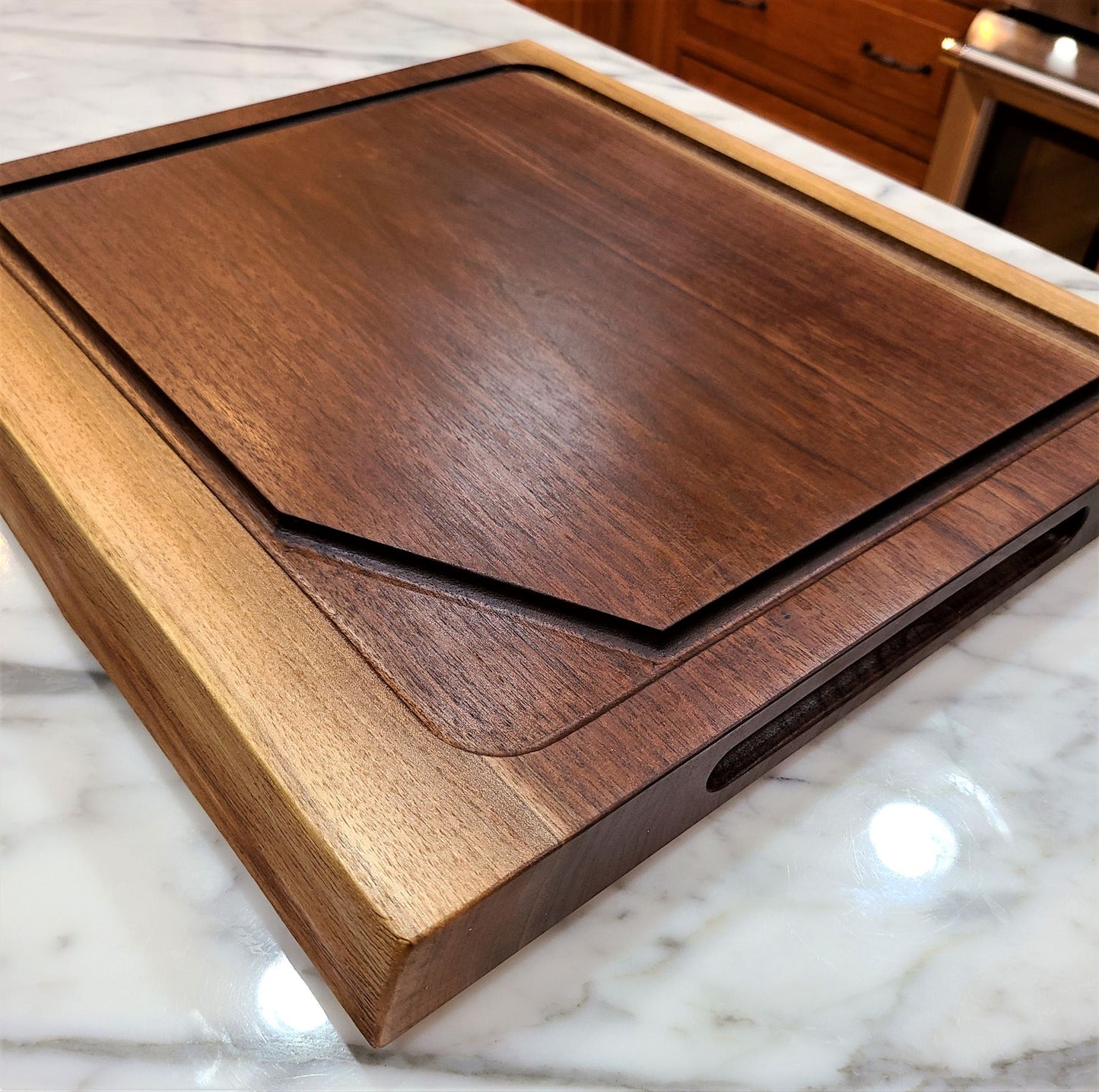 LIVE EDGE WALNUT CUTTING BOARD / SLICER SERIES